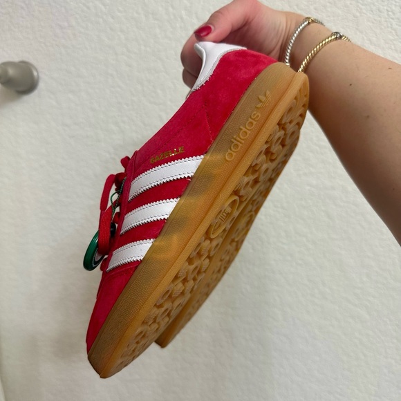 Adidas Gazelle in Scarlet Red - Picture 2 of 4
